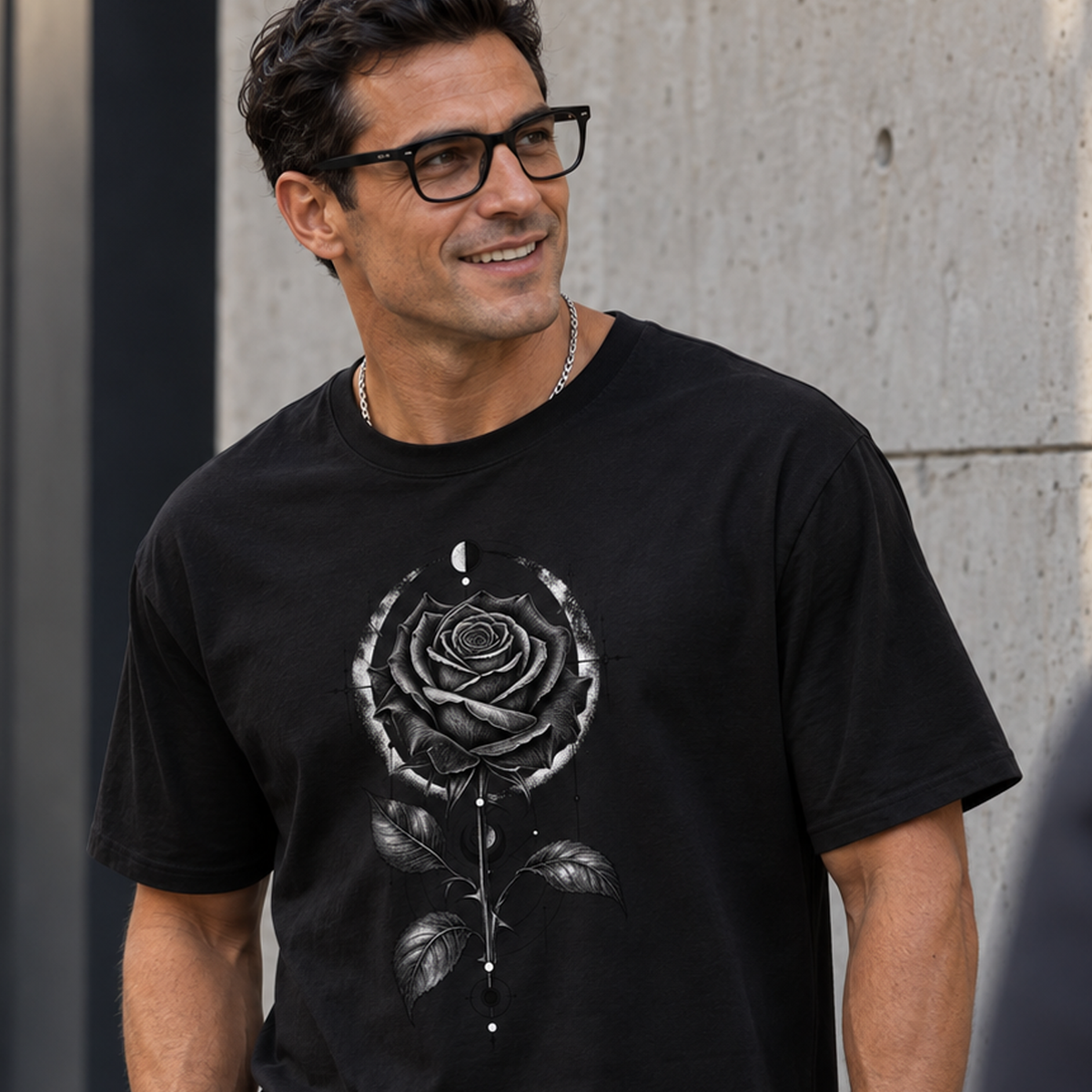 T-Shirt "Dark Rose" mit Motiv, schwarz, am Model, Ansicht 3 – SEELENSCHWARZ