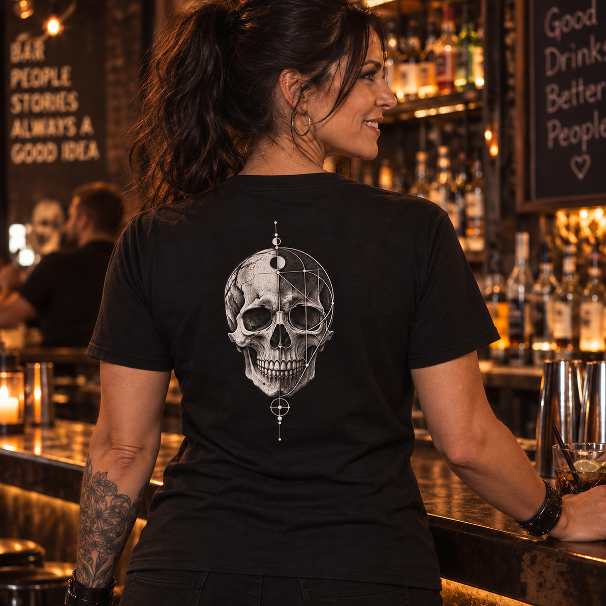 Geometric Skull, Unisex T-Shirt Rücken