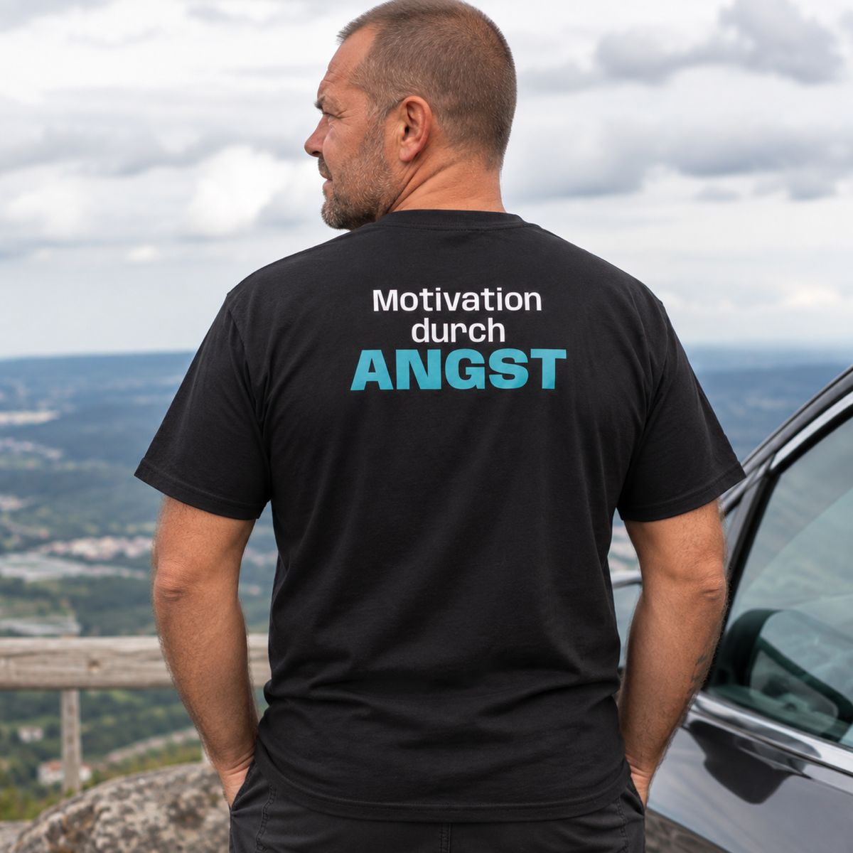 Motivation durch Angst, Unisex T-Shirt Rücken
