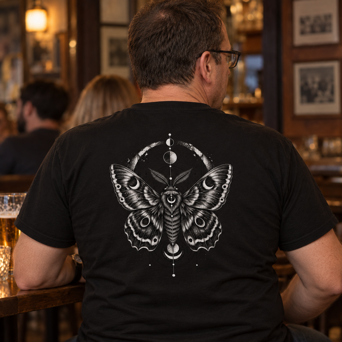 Noctis, Unisex T-Shirt Rücken